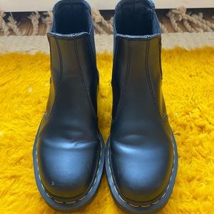 Dr. Martens bex Chelsea boots